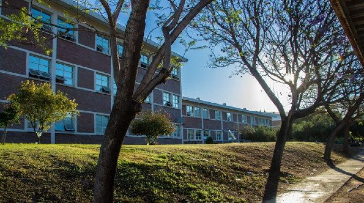 UNLAR. PARO ESCALONADO PARA NO AFECTAR LAS CLASES Y A LOS ALUMNOS