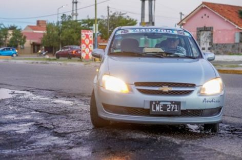 REMISES ESTIMAN QUE A CAUSA DE UBER CAYÓ UN 50% LA ACTIVIDAD DEL SECTOR