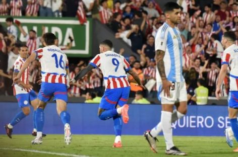 ARGENTINA NO JUGÓ BIEN, PERDIÓ 2-1 CON PARAGUAY Y SUFRIÓ SU TERCERA CAÍDA EN ELIMINATORIAS