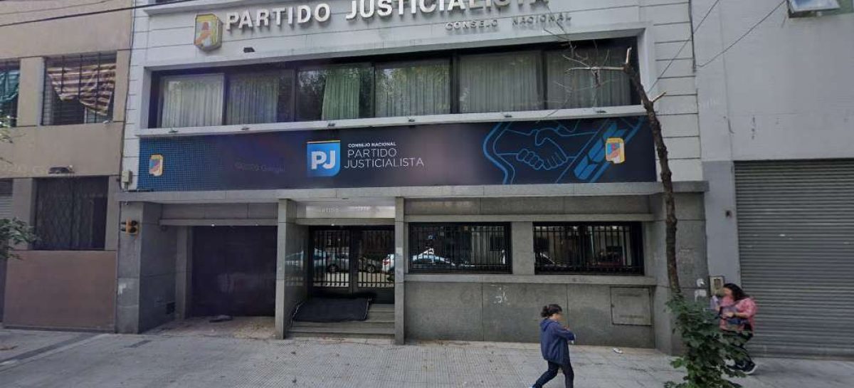 FLOJO DE PAPELES. POR MATÍAS MERAGELMAN