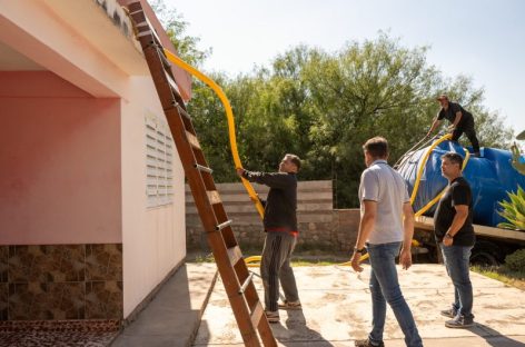 CAPITAL. CONTINÚA LA ASISTENCIA CON AGUA A BARRIOS DE LA ZONA OESTE