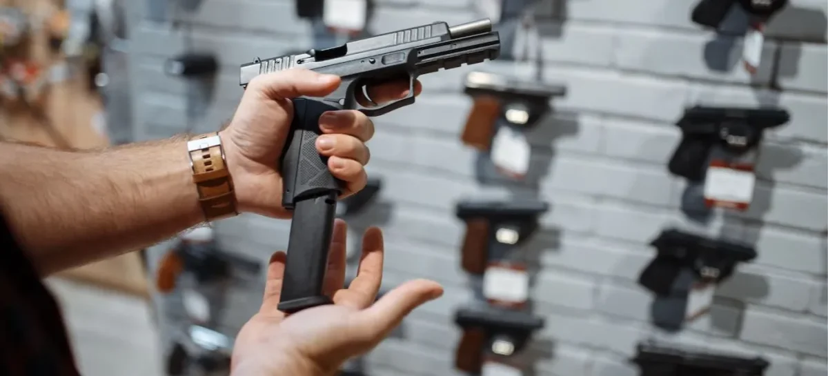 TENENCIA DE ARMAS DESDE LOS 18 AÑOS: LA DIFERENCIA CON PORTACIÓN