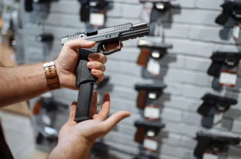 TENENCIA DE ARMAS DESDE LOS 18 AÑOS: LA DIFERENCIA CON PORTACIÓN