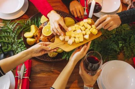 LA CENA DE NAVIDAD Y LOS EXCESOS. «SE PUEDE COMER DE TODO SIN COMERSE TODO»