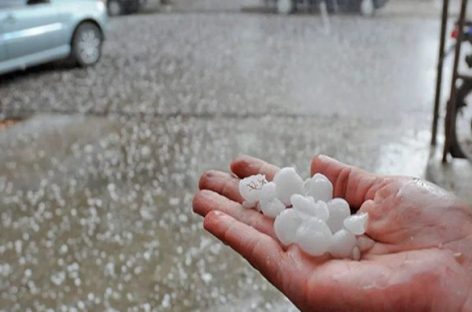 CAYÓ GRANIZO EN ALGUNAS ZONAS DE LA CIUDAD Y NO DESCARTAN TORMENTAS PARA LOS PRÓXIMOS DÍAS