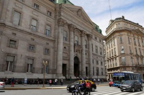 LA JUSTICIA SUSPENDIÓ EL DECRETO QUE TRANSFORMA AL BANCO NACIÓN EN UNA SOCIEDAD ANÓNIMA
