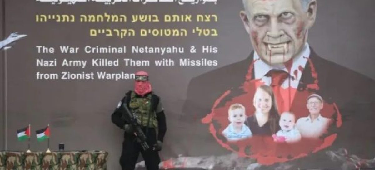 HAMAS ENTREGÓ A ISRAEL LOS CUERPOS DE LA FAMILIA ARGENTINA BIBAS
