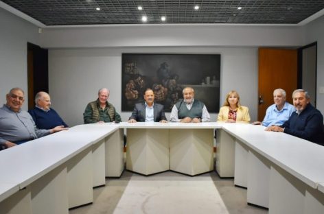 QUINTELA RECLAMÓ UNA DEUDA «MAYOR A $800 MIL MILLONES» DE NACIÓN