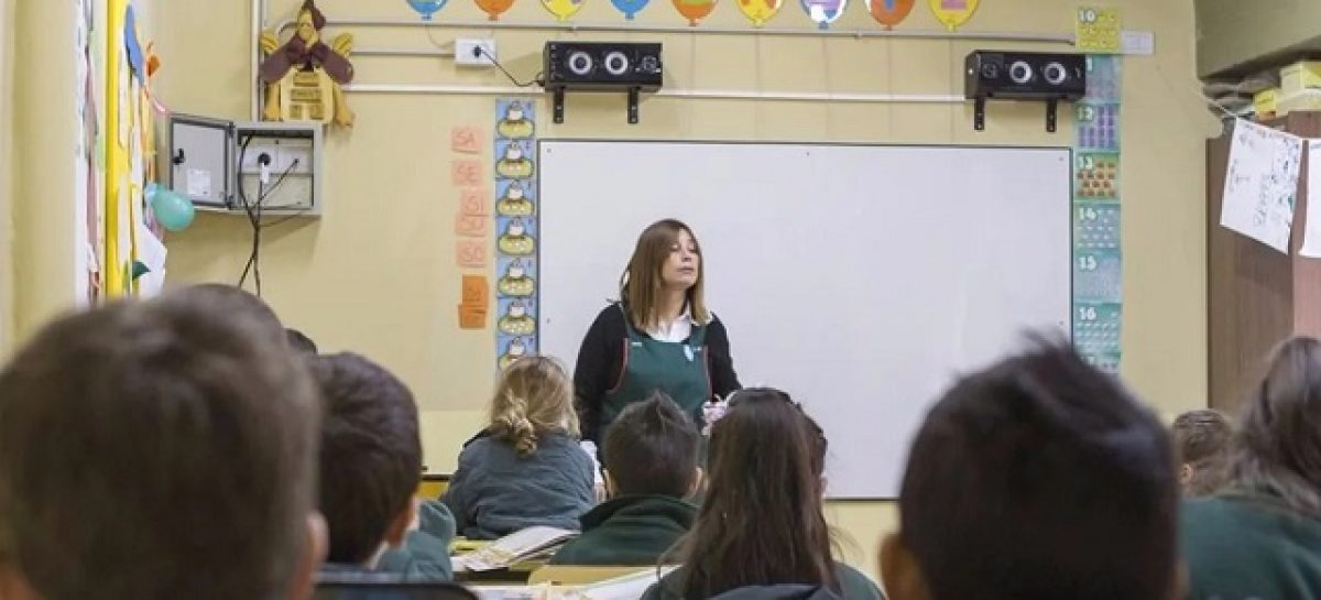 AUMENTO DOCENTE. 4% AL BÁSICO Y $70.000 REMUNERATIVO NO BONIFICABLE