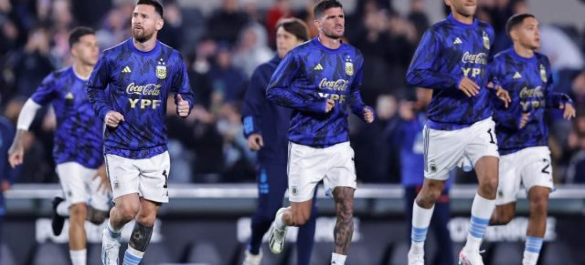 EL EQUIPO INÉDITO QUE PODRÍA PRESENTAR LA SCALONETA PARA VISITAR A CHILE POR LAS ELIMINATORIAS