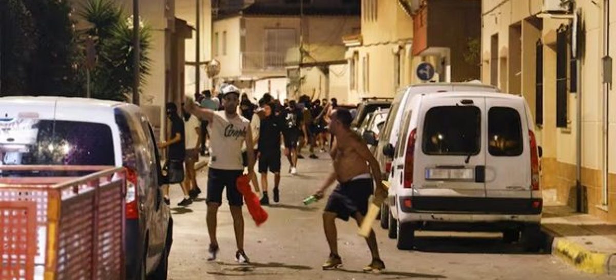 ESPAÑA. 9 DETENIDOS TRAS EL ATAQUE DE LA ULTRADERECHA A JÓVENES MIGRANTES