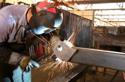 LA INDUSTRIA CAYÓ FUERTE EN JUNIO Y LAS PYMES ALERTAN SOBRE LA CRISIS EN EL SECTOR