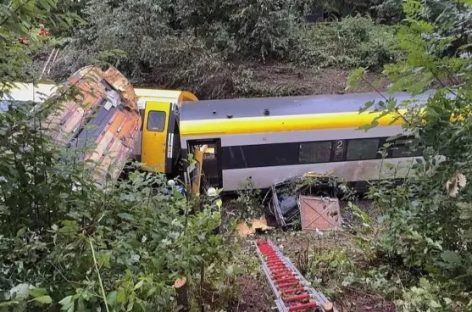 UN TREN DESCARRILÓ EN ALEMANIA: 3 MUERTOS Y VARIOS HERIDOS