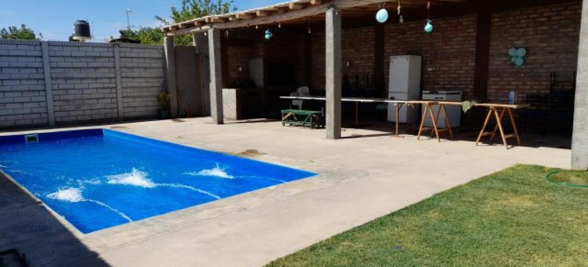 CAPITAL. LOS QUINCHOS CON PILETA DE ALQUILER NECESITARÁN GUARDAVIDAS