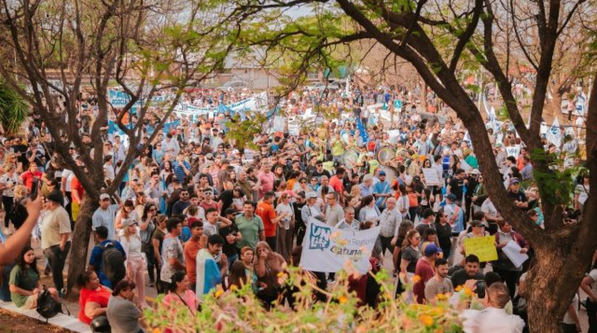 DOCENTES UNIVERSITARIOS VAN AL PARO TODA LA PRÓXIMA SEMANA: ADHIERE UNLAR Y UTN