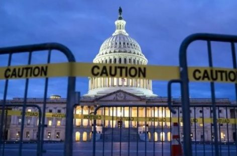 «SHUTDOWN». EEUU ENTRA EN CIERRE DEL GOBIERNO POR PUJA ENTRE TRUMP Y LOS DEMÓCRATAS EN EL SENADO