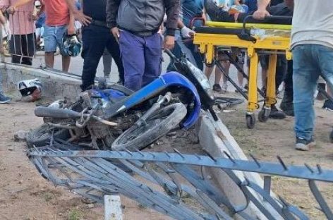 CHOCARON CONTRA LA ROTONDA DE PADERCITAS: UN HERIDO MUY GRAVE
