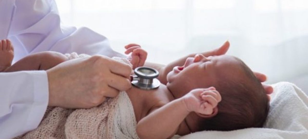 DÍA DEL PEDIATRA. DE LA ESPECIALIDAD MÉDICA MÁS VALORADA AL PROBLEMA DEL MULTIEMPLEO Y EL BURNOUT
