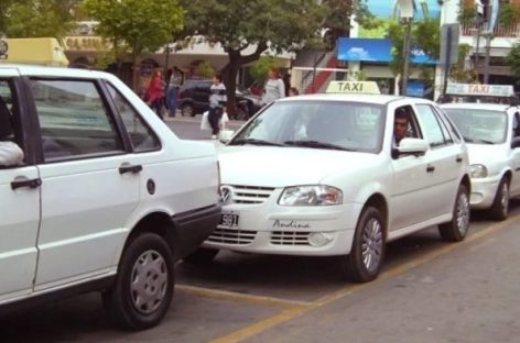 APRUEBAN CAMBIOS DE UBICACIÓN DE PARADAS DE TAXIS EN EL CENTRO