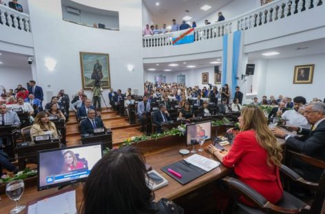 TRAS LAS ELECCIONES, SE DIO EL RECAMBIO PARCIAL EN LA LEGISLATURA RIOJANA