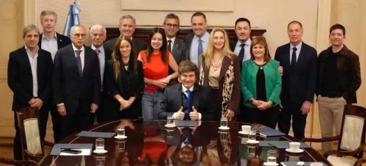 MILEI ENCABEZÓ LA PRIMERA REUNIÓN CON SU NUEVO GABINETE: ADORNI POR FRANCOS Y SANTILLI POR CATALÁN