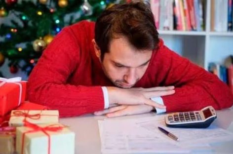 ESTRÉS DE FIN DE AÑO. PORQUÉ LLEGAMOS CON CANSANCIO EXTREMO Y CÓMO MANEJAR LA ANSIEDAD