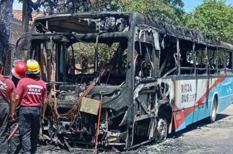 RIOJA BUS PERDIÓ UNOS 200 MIL DÓLARES POR EL INCENDIO EN SU UNIDAD