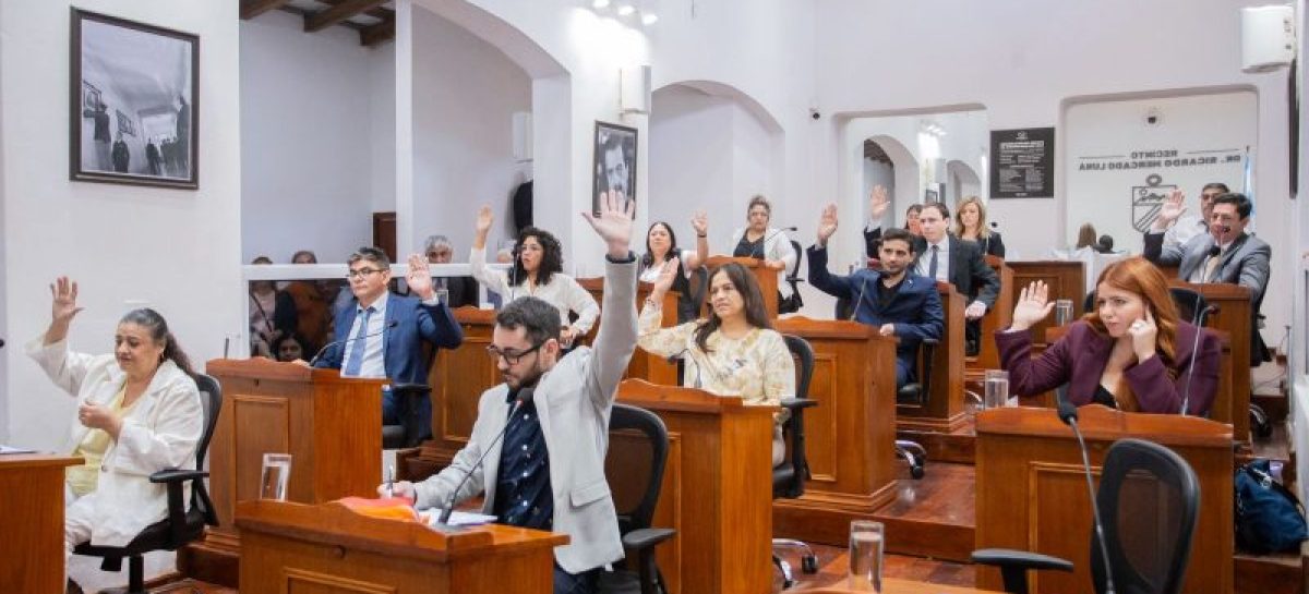 FELIPE ALVAREZ SUMÓ LIBERTARIOS A SU BLOQUE EN EL CONCEJO DELIBERTANTE
