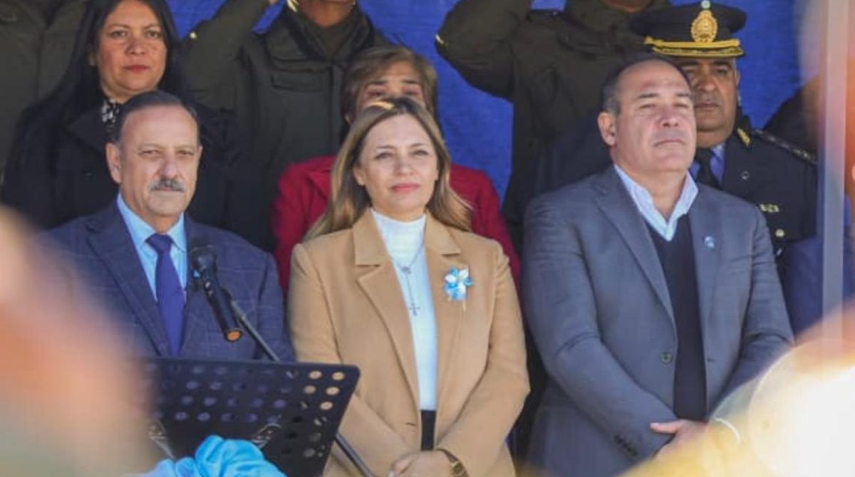 «LA RIOJA DEBE MIGRAR SU MATRIZ PRODUCTIVA A LA MINERÍA Y LAS ENERGÍAS LIMPIAS»