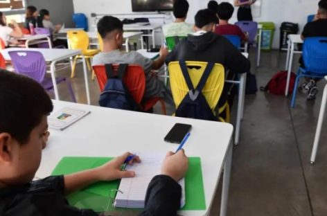 CELULARES EN LAS AULAS. LA UCR INSISTE EN QUE SE PROHIBAN EN LA RIOJA