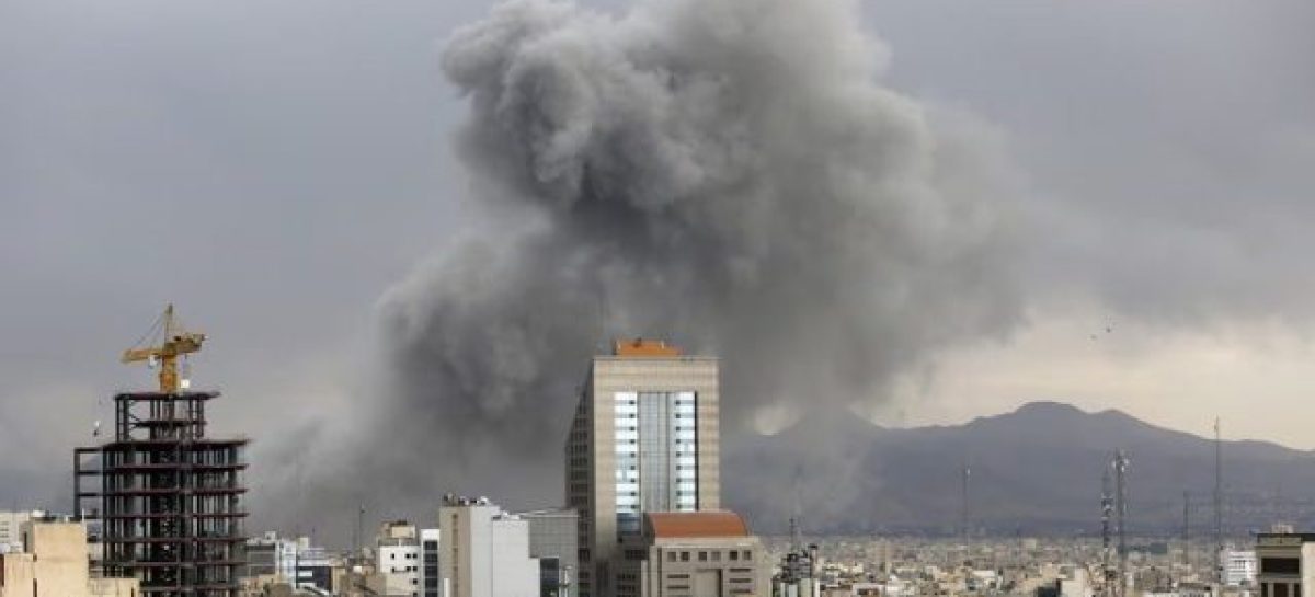 LA GUERRA DE EEUU E ISRAEL CONTRA IRÁN SE EXTIENDE POR ORIENTE Y YA SUMA 600 MUERTOS