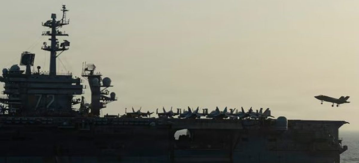 DOS DESTRUCTORES DE EEUU ENTRARON AL GOLFO PARA ROMPER EL BLOQUEO EN ORMUZ E IRÁN LES LANZÓ MISILES
