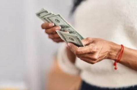 EL BCRA HABILITÓ EL PAGO DE SALARIOS EN DÓLARES A TRAVÉS DE LAS CUENTAS SUELDO