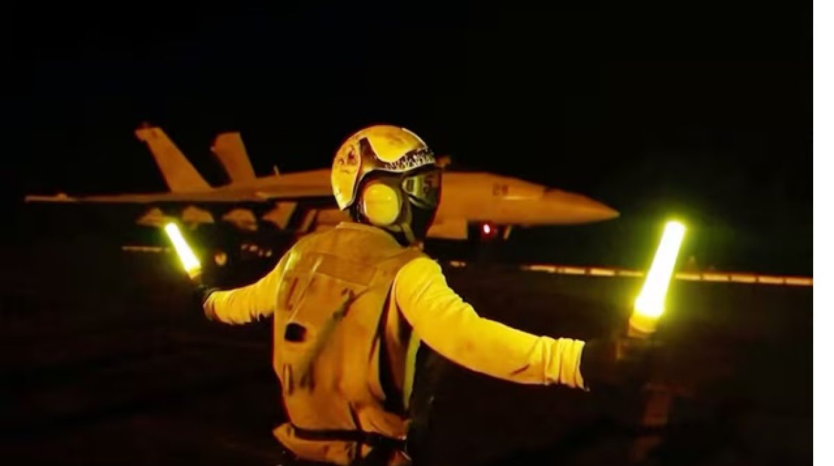 MÁXIMA TENSIÓN. EEUU ATACÓ ISLA CLAVE Y TRUMP AMENAZA BOMBARDEAR INFRAESTRUCTURA CIVIL EN IRÁN