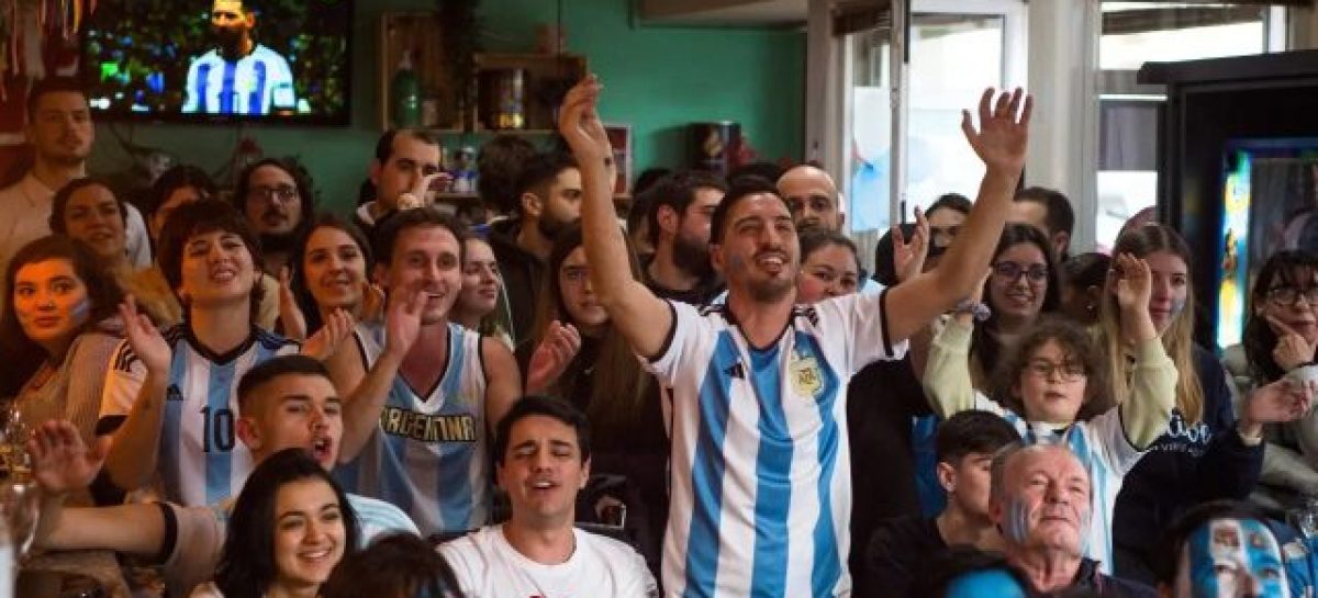 MUNDIAL 2026. ¿QUÉ PLATAFORMAS TIENEN MENOS DELAY Y CÓMO EVITAR QUE TE GRITEN LOS GOLES ANTES?