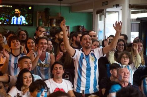 MUNDIAL 2026. ¿QUÉ PLATAFORMAS TIENEN MENOS DELAY Y CÓMO EVITAR QUE TE GRITEN LOS GOLES ANTES?