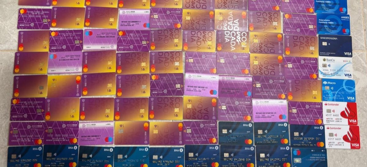 GOLPE A LA USURA. INCAUTAN $170 MILLONES Y UN CENTENAR DE TARJETAS DE DÉBITO