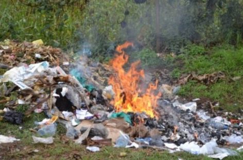 CONCEJO. IMPULSAN ENDURECER MULTAS A QUIENES ARROJEN Y QUEMEN BASURA