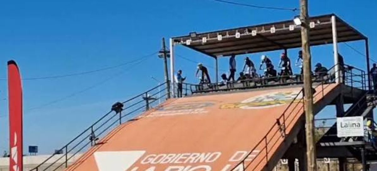 ACCIDENTE EN EL BMX. «FUERON SOLO RASPONES, ÍBAMOS A FONDO, NADIE AFLOJÓ Y NOS CAÍMOS»