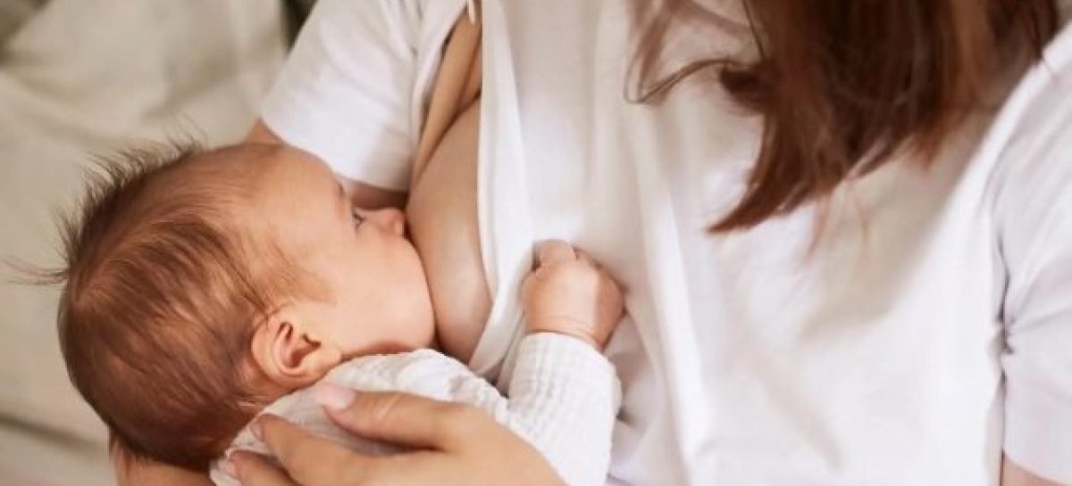 DESTACAN LOS BENEFICIOS DE LA LACTANCIA MATERNA PARA EL BEBÉ Y SU MAMÁ