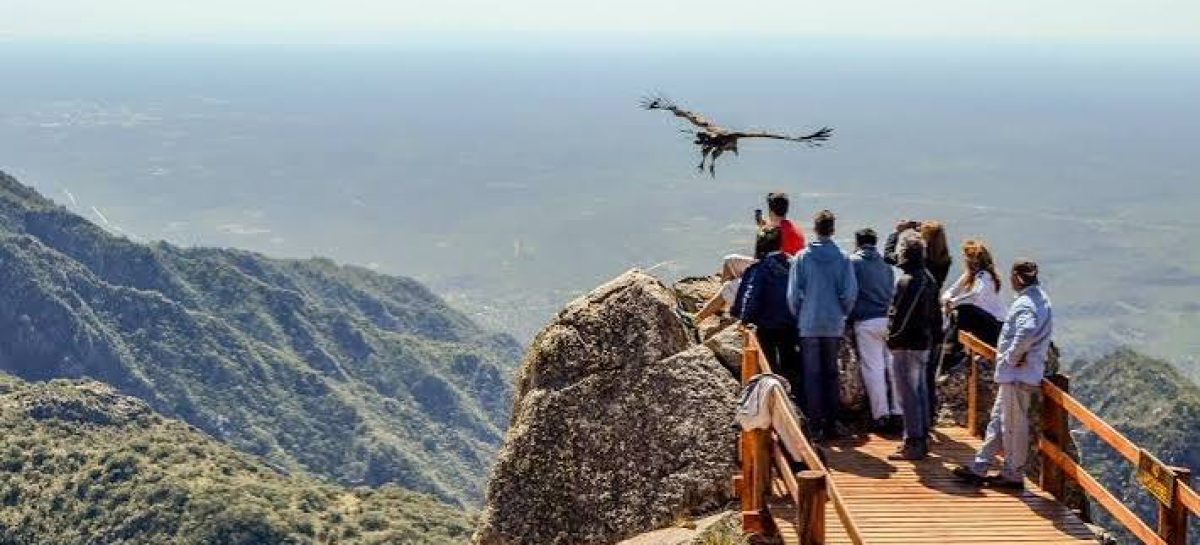 «A LA OFERTA TURÍSTICA LA TENEMOS QUE EMPEZAR A MANEJAR LOS PRIVADOS»