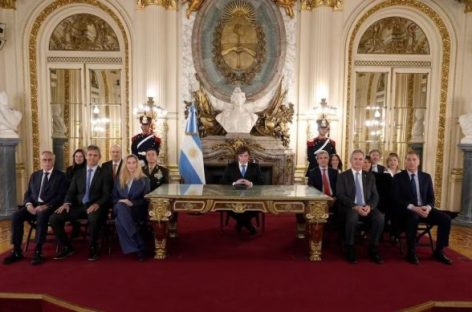 MILEI ANUNCIÓ LA CONSTRUCCIÓN DE UNA BASE NAVAL EN TIERRA DEL FUEGO Y SANCIONES A PETROLERAS QUE OPEREN EN MALVINAS