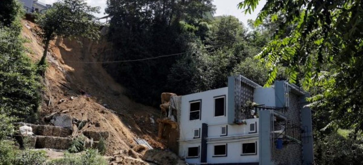 OTRO TRÁGICO ALUD EN NEPAL. HAY AL MENOS 4 MUERTOS Y 12 DESAPARECIDOS