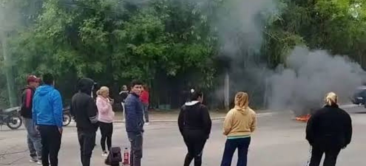 SANAGASTA. ECHAN 21 EMPLEADOS DE UNA EMPRESA Y PIDEN SER INDEMNIZADOS