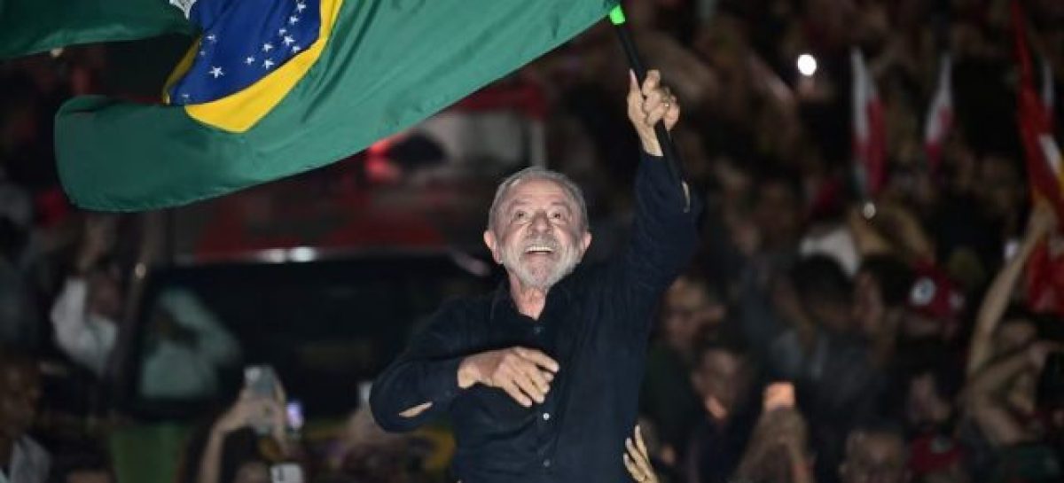 LULA GANÓ UN HISTÓRICO BALOTAJE A FLÁVIO BOLSONARO Y ASUMIRÁ SU CUARTO MANDATO EN BRASIL